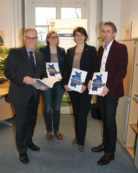 Übergabe des Regionalen Entwicklungskonzeptes Übergabe des Regionalen Entwicklungskonzeptes
