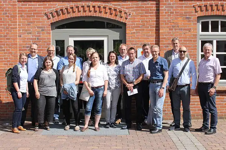 Teilnehmende der Exkursion zum Thema Innenentwicklung Teilnehmende der Exkursion zum Thema Innenentwicklung